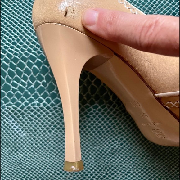 Via Spiga peep toe leather heels, cream size 6 - Picture 10 of 10